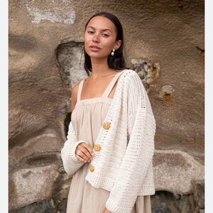Elegant Cream Knit Cardigan